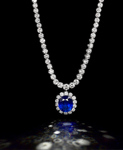 Bonhams : A sapphire and diamond pendant necklace
