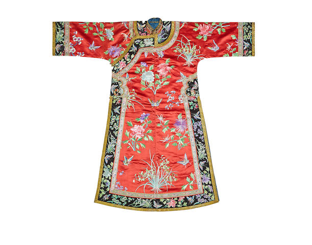 Bonhams : A Manchu woman's embroidered red silk informal robe Late Qing ...