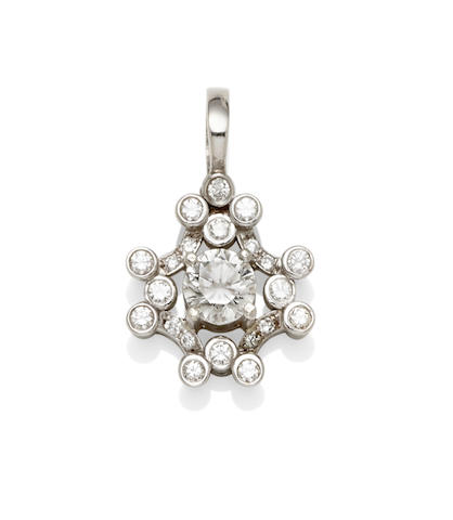 Bonhams : A diamond pendant