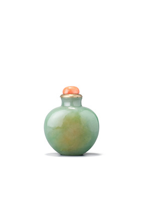 Bonhams : An apple-green jadeite snuff bottle 1800-1900