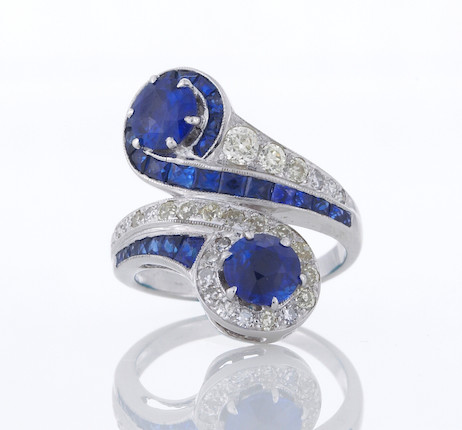 Bonhams : A sapphire and diamond bypass ring
