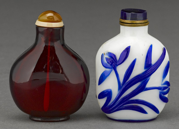 Bonhams : Two glass snuff bottles