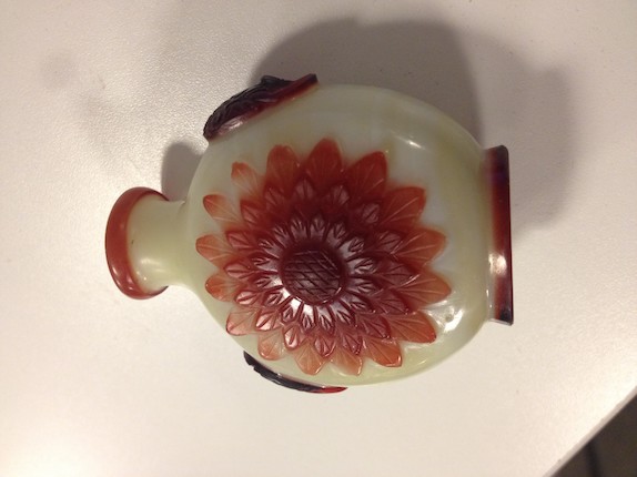 A cranberry-red and white glass chrysanthemum blossom snuff bottle  1750-1800 image 7