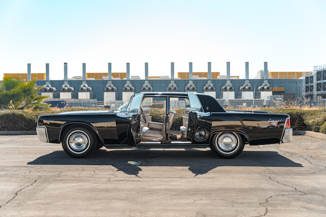 1962 Lincoln Continental Sedan  Chassis no. 2Y82H414337 image 33