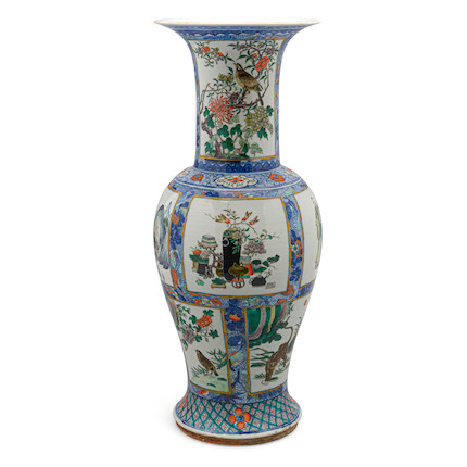 Bonhams : A LARGE UNDERGLAZED-BLUE AND FAMILLE-VERTE BALUSTER VASE ...