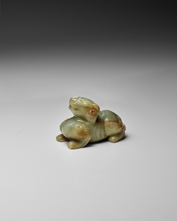 A JADE FIGURE OF A RECUMBENT BEAST, BIXIE Six Dynasties image 3
