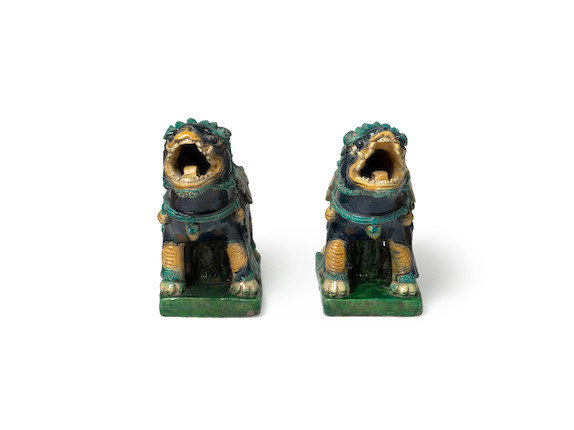 A PAIR OF FAHUA GLAZED TEMPLE LIONS Ming dynasty (1368-1644) image 1