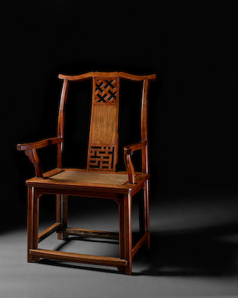 A VERY RARE HUANGHUALI 'WANNIAN TAIPING' YOKEBACK ARMCHAIR, GUANMAOYI  Ming dynasty, 16th/17th century image 10