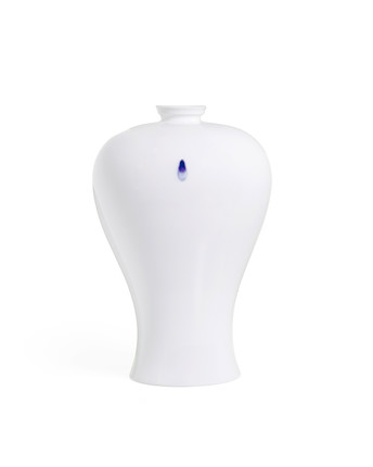 PARK YOUNG SOOK (1947-) A Maebyong Porcelain Vase Korean, 2003 image 1