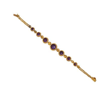 A GOLD, AMETHYST AND PEARL BRACELET image 2