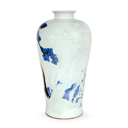 A LARGE COPPER RED/CELADON-DECORATED BLUE AND WHITE VASE image 3