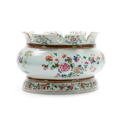 Large Chinese Export Porcelain Monteith, late 18th/early 19th century, image 1