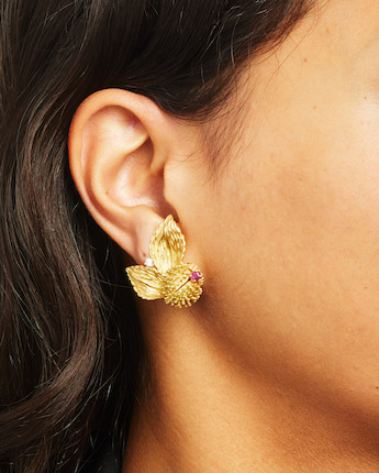TIFFANY & CO. A PAIR OF 18K GOLD, DIAMOND AND RUBY EARCLIPS image 2