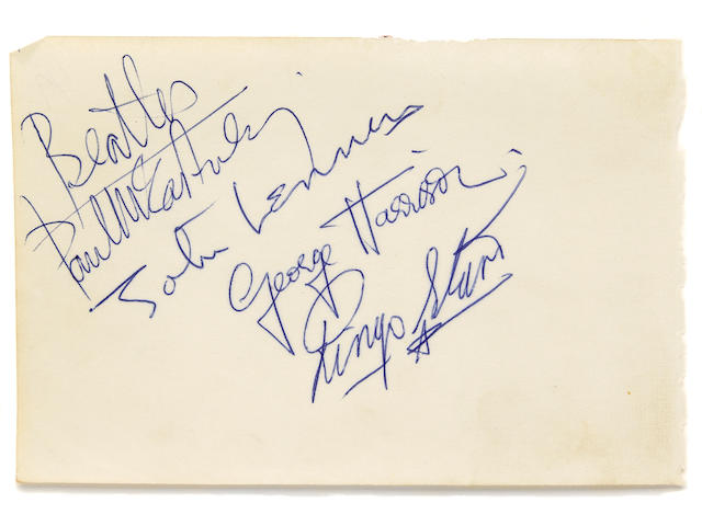 Signed album. Автографы Битлз. Автографы группы Beatles. Подписи Битлз. Подпись Ринго Старр.