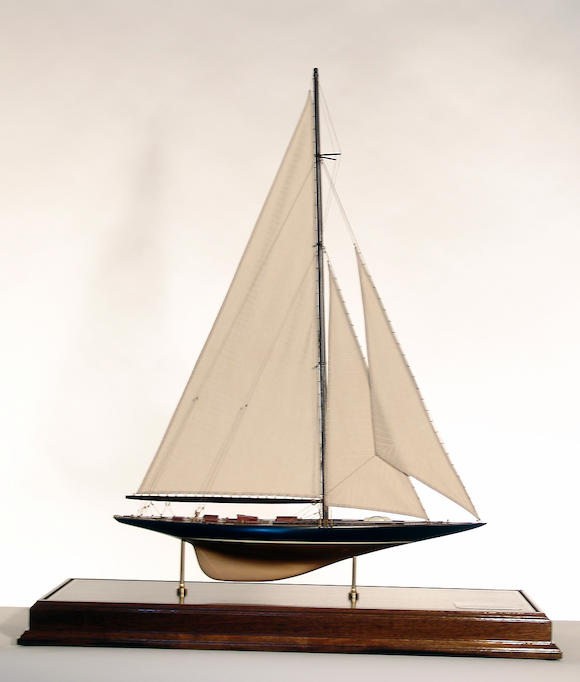 Bonhams : A Scale Model Of The 1934 Americas Cup Yacht 'endeavor' 20th 