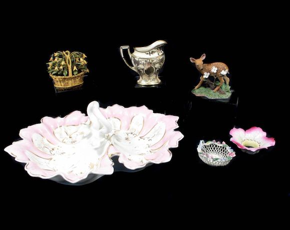 Bonhams : A large group of china and porcelain table articles