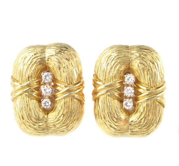 Bonhams : A pair of diamond and 18k gold rectangular ear clips