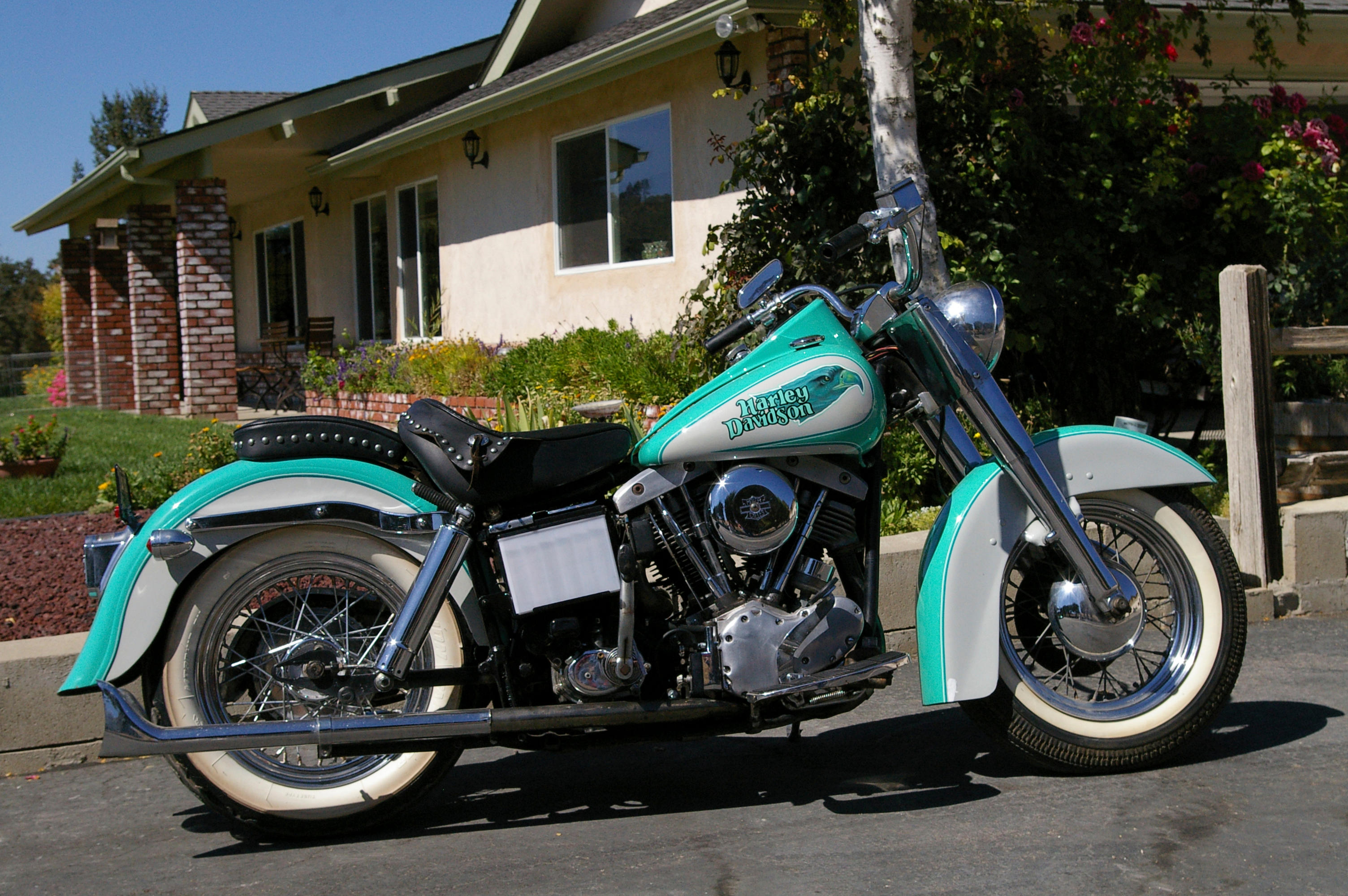 Harley-Davidson 1969 FLH