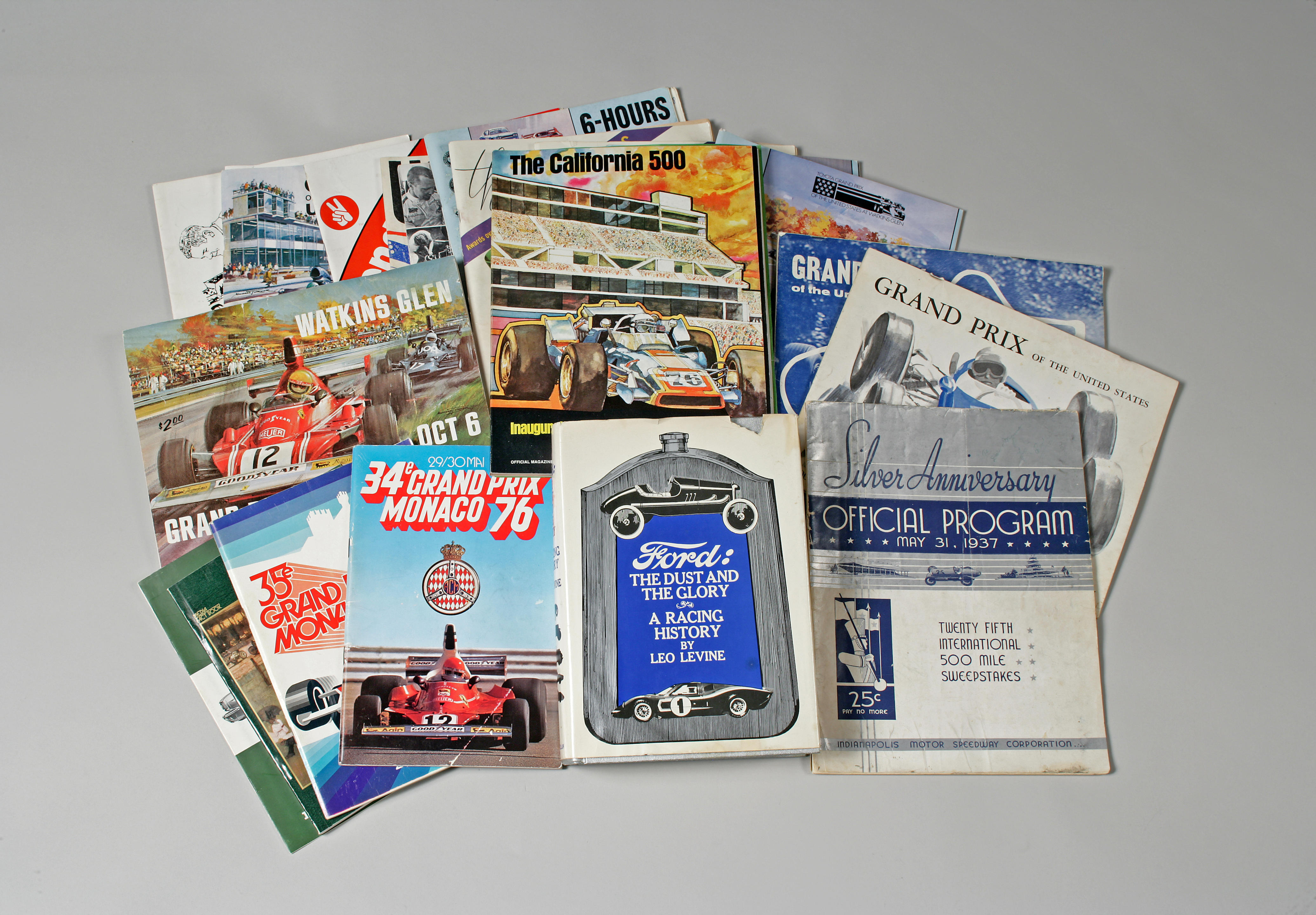 Bonhams Cars : A lot of motoring books and racing programs,