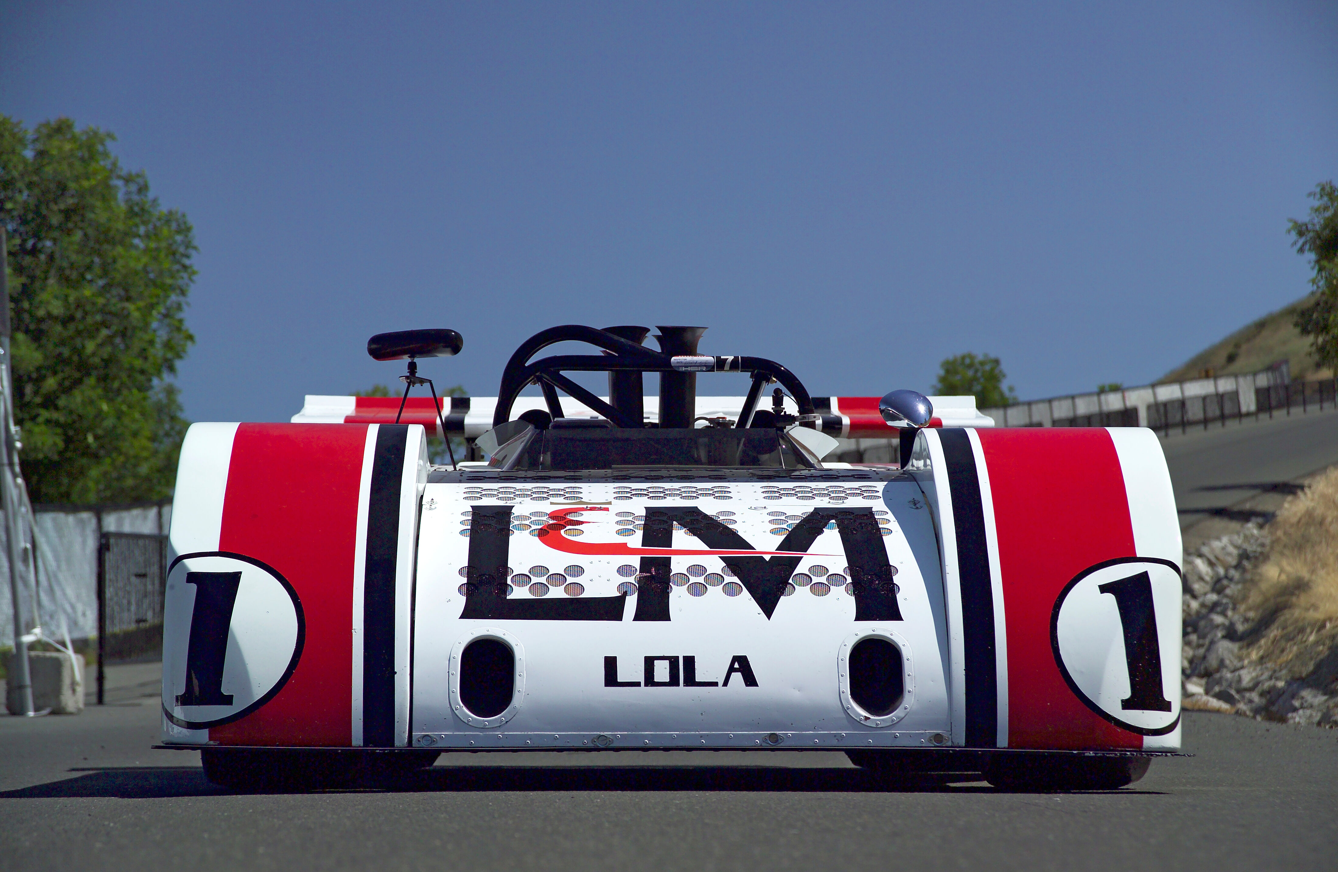 Voiture De Circuit Slot Car VANQUISH - LOLA T260 Wisell, Watkins Glen 1972 - Modèle Collection