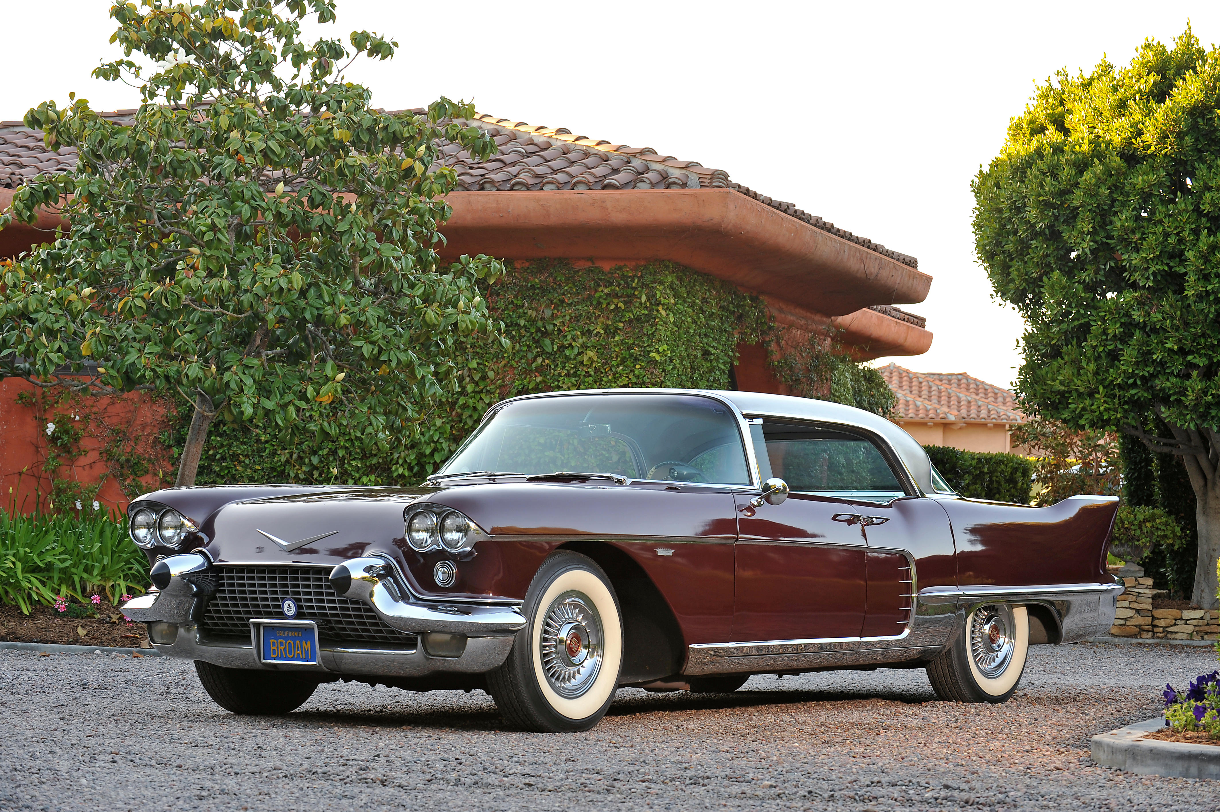 Американские авто. Cadillac Eldorado Brougham 1957. Cadillac Brougham 1957. Cadillac Eldorado 1957. Кадиллак Eldorado Brougham 1957.