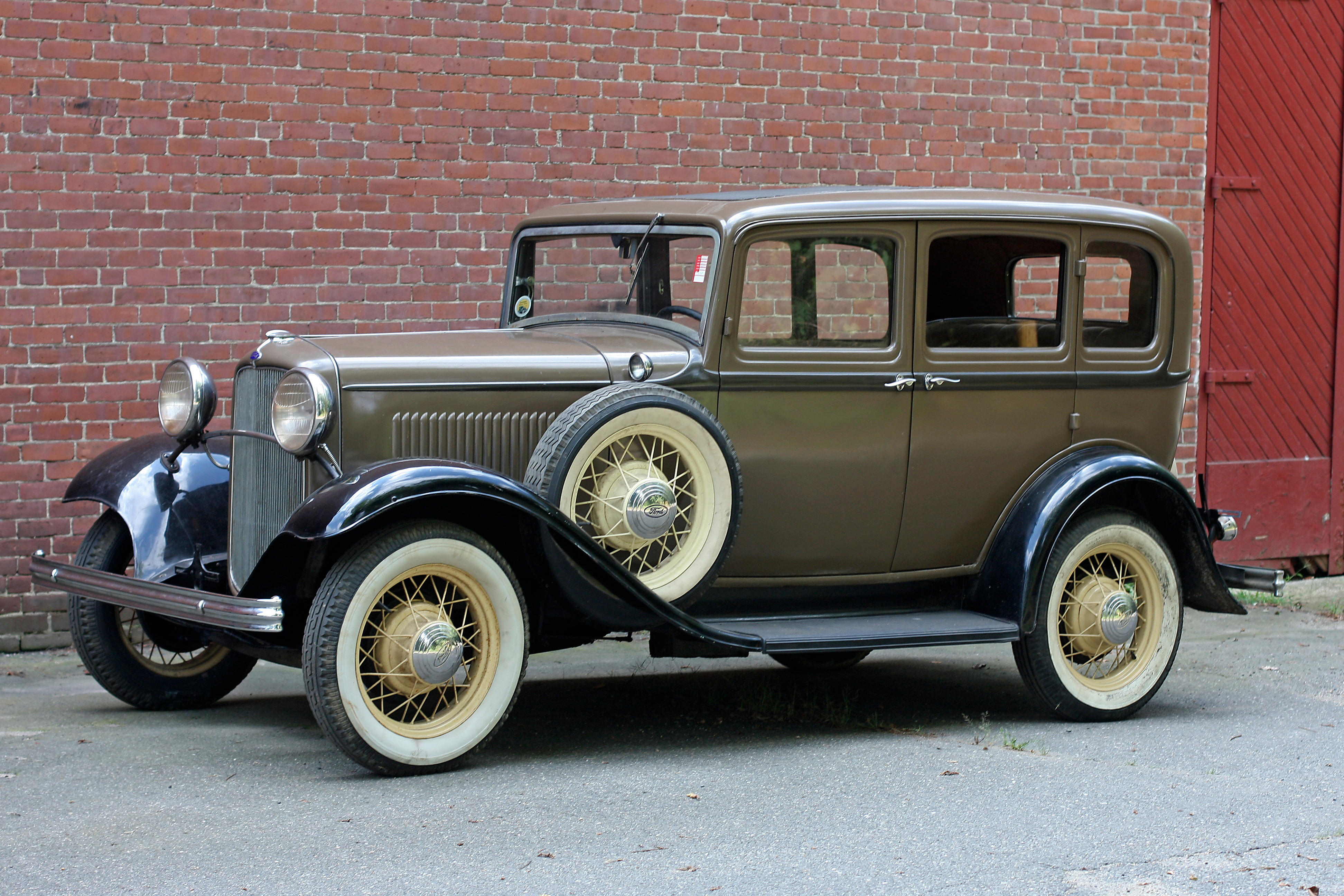 1933 Ford model 40 Deluxe Fordor