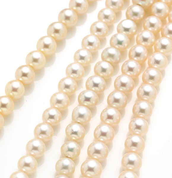 Bonhams : A collection of six hanks of cultured pearls