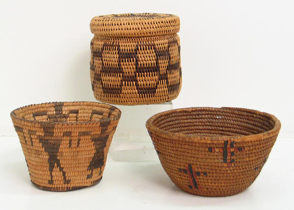 Bonhams : Three Western baskets