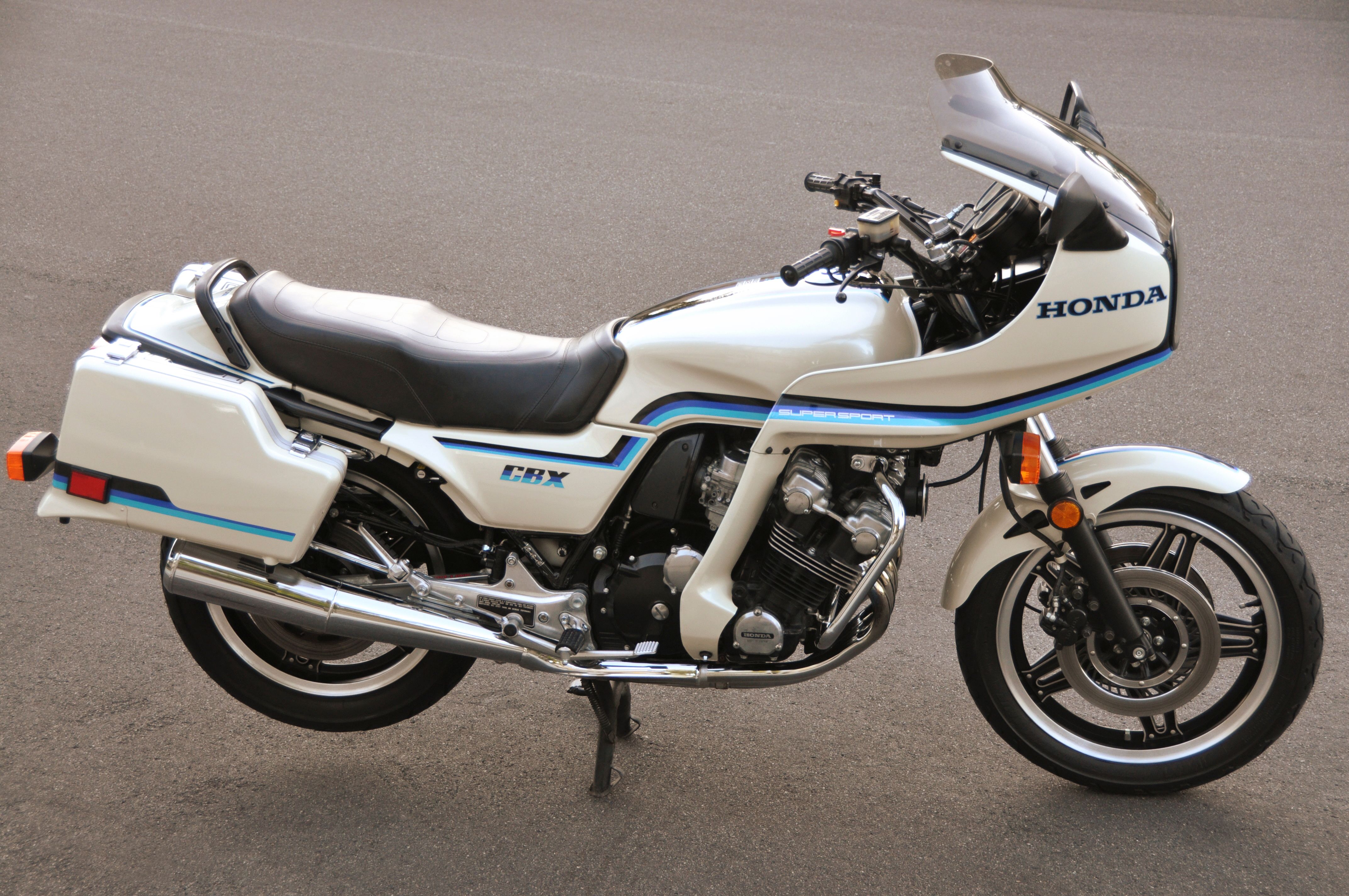 Bonhams Cars : 1982 Honda CBX Frame no. JH2SC0600CC402098 Engine