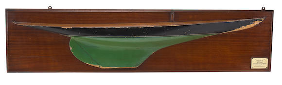 Bonhams : A half model of the Q class yacht Alice circa 1911 11 x 46.1 ...