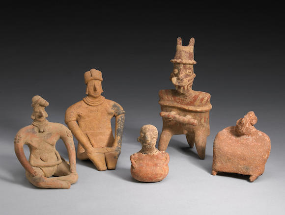 Bonhams : A group of West Mexican figures