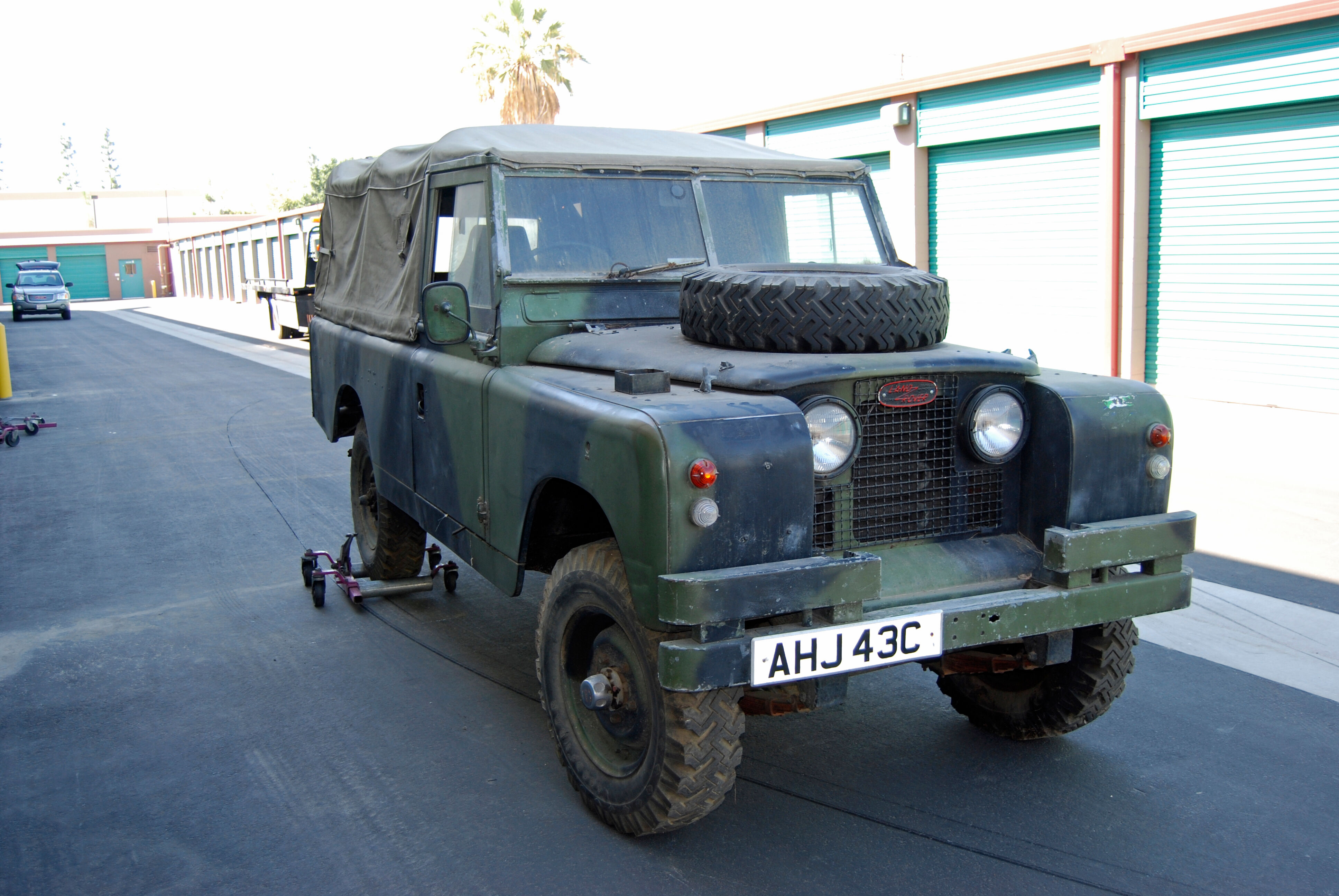 Bonhams Cars 1963 Land Rover 109 Safari Chassis no. 25108402 B