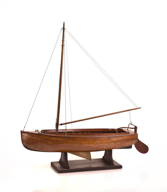 Bonhams : A lapstrake model of an A class sailing dinghy early 20th ...