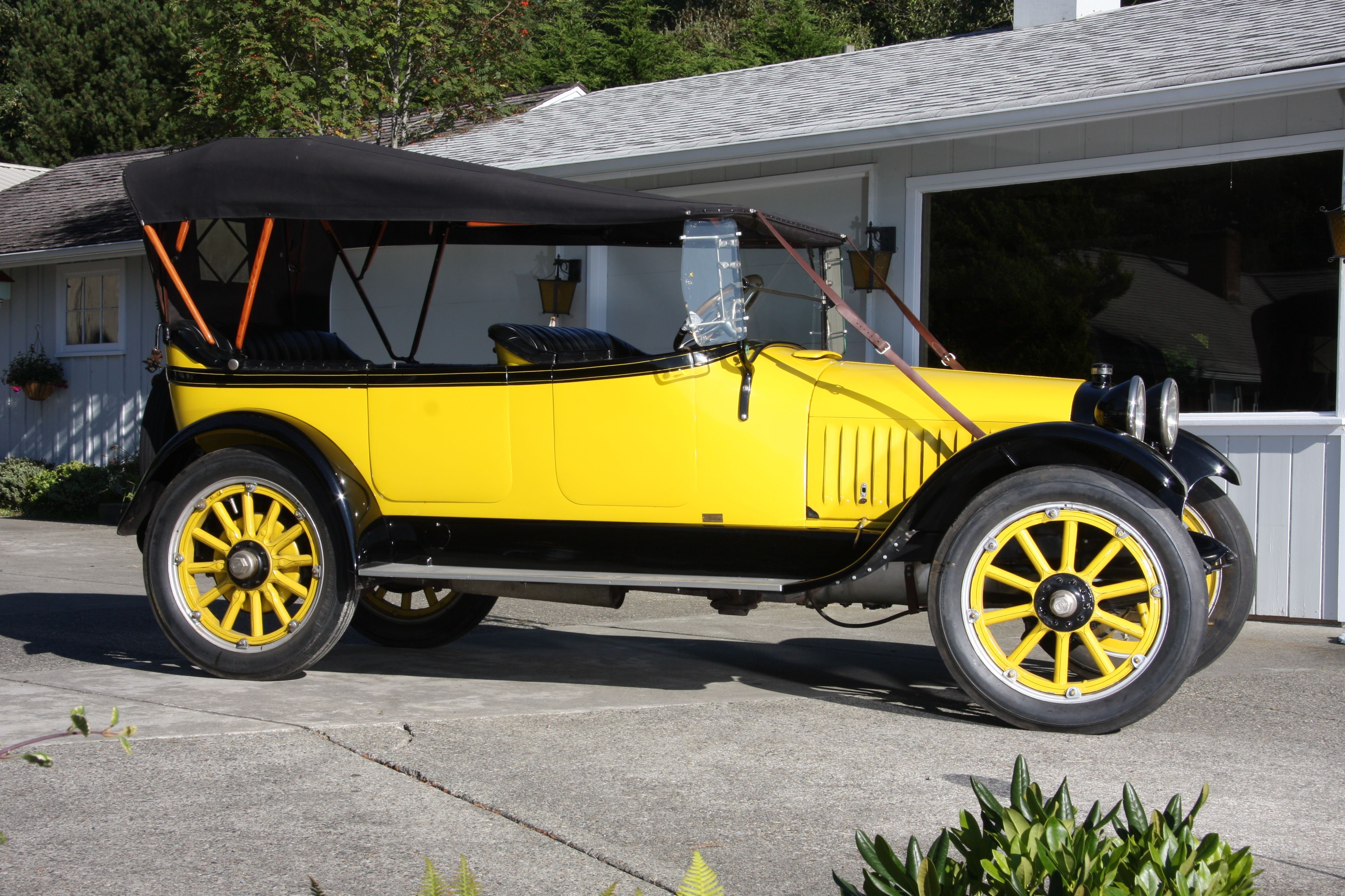 1915 Chalmers Six48 Five Passenger Touring Chassis no. 45876 Engine no