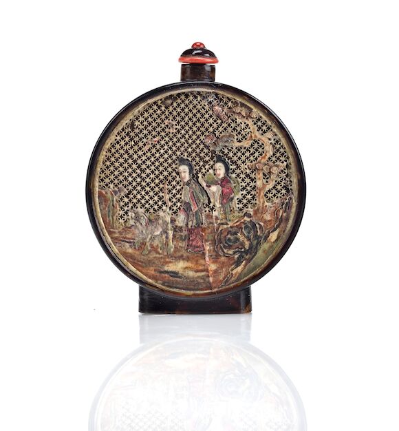 Bonhams : A tortoise shell snuff bottle with ivory embellishment 1880-1940