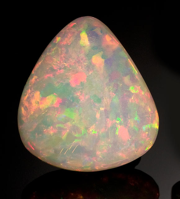 Bonhams : Hydrophane Opal