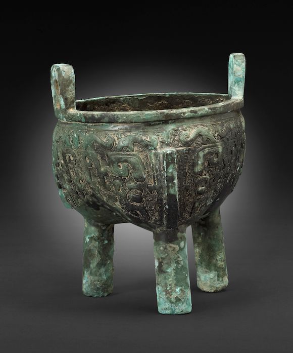 Bonhams : A tripod bronze ritual food vessel, li-ding Late Shang ...