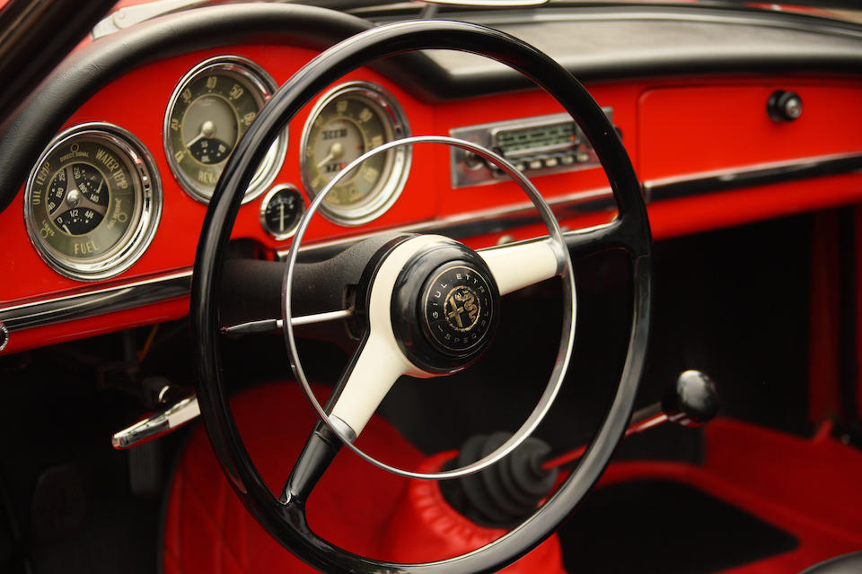 Alfa Romeo Giulietta ретро