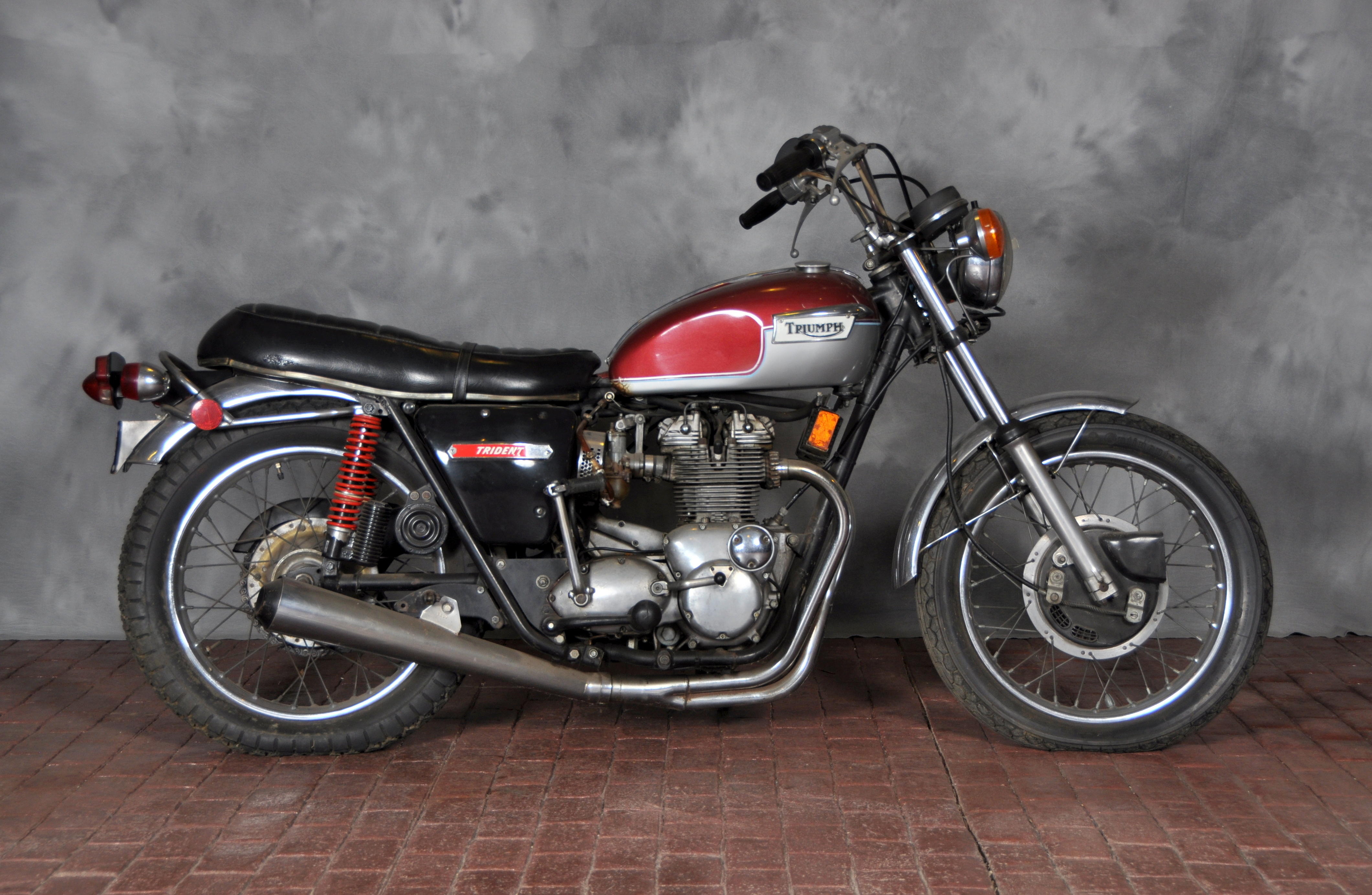 1972 triumph trident