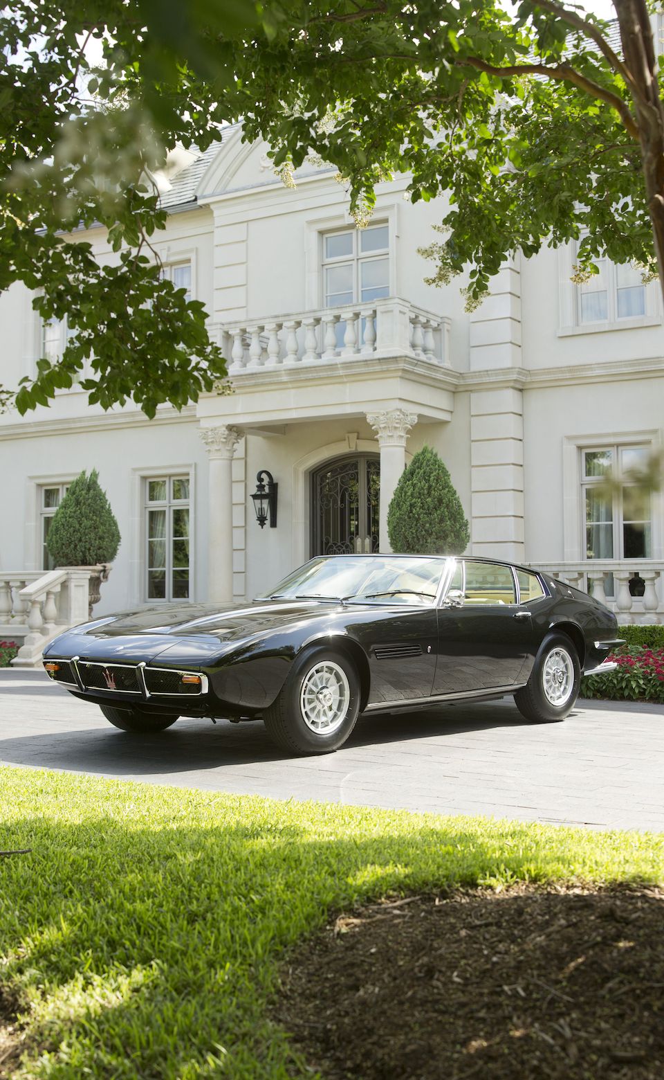 Bonhams The exBobbie Gentry, Amelia Island Concours Award