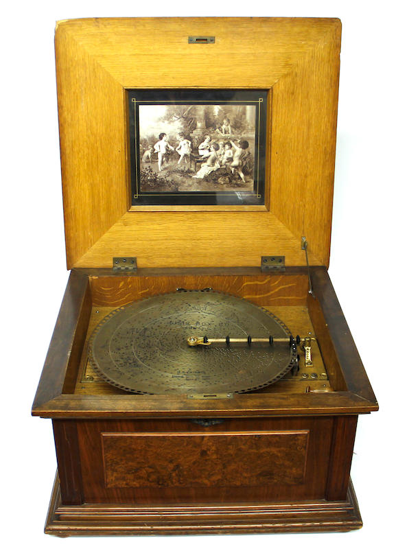 Bonhams : 15 Disc Wood Encased Music Box