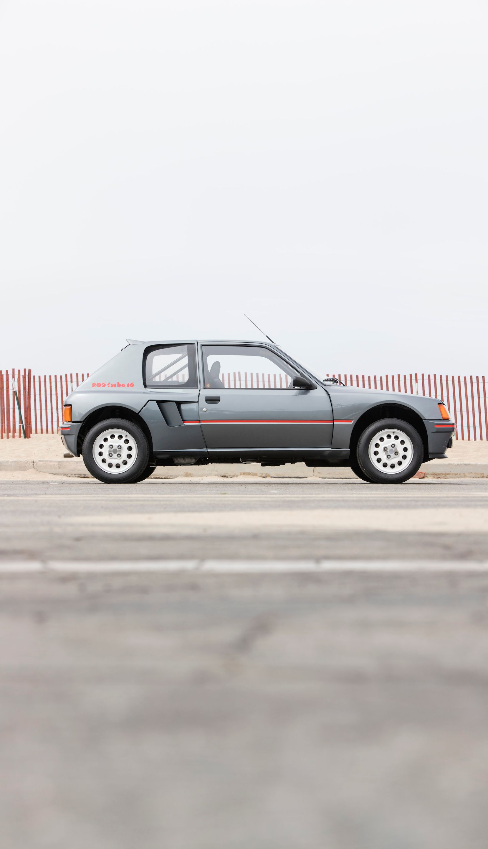 Peugeot - 205 Turbo 16 1984 - Modèle Presse - 1/18 - Autos Miniatures