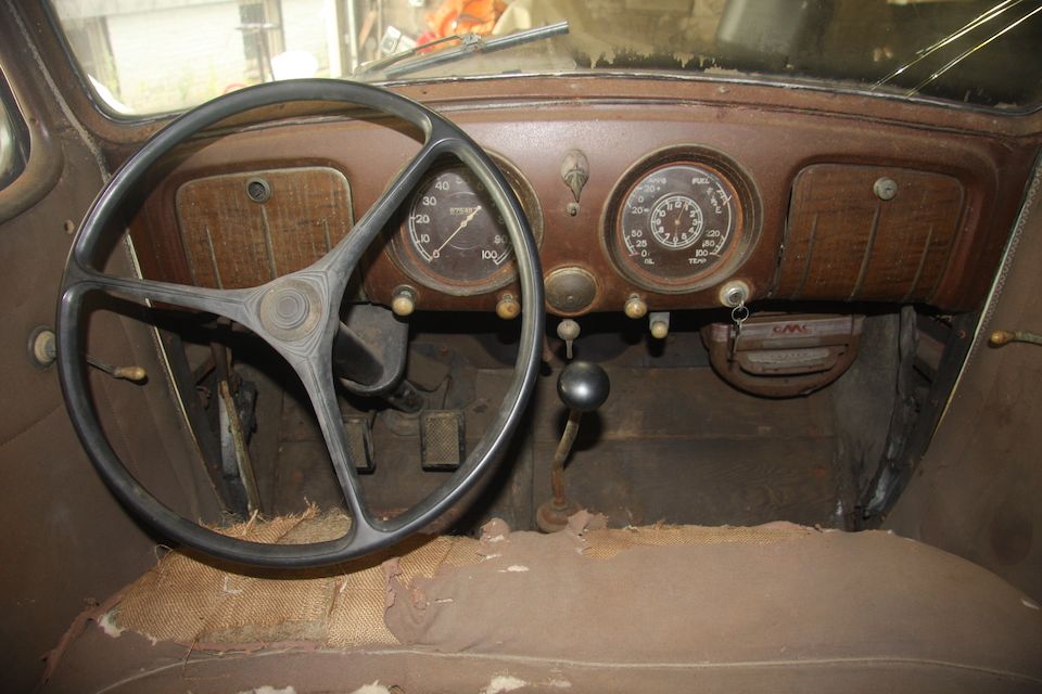 <B>1934 Nash AMBASSADOR EIGHT 1297 FIVE PASSENGER LWB BROUGHAM</B><BR />Chassis no. 522564<BR />Engine no. 522564