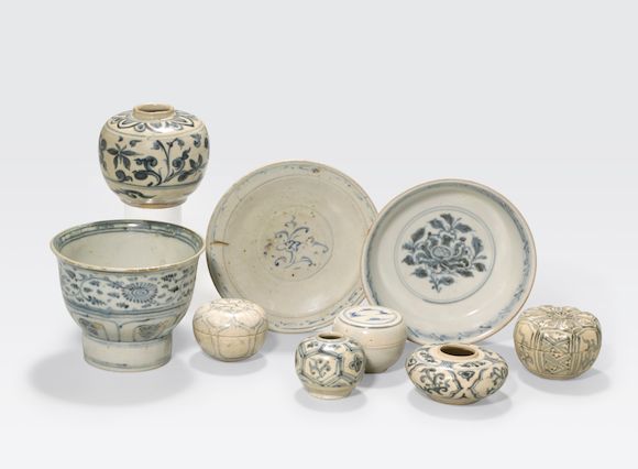 Bonhams : A group of nine blue and white ceramics Vietnam, 15th/16th ...