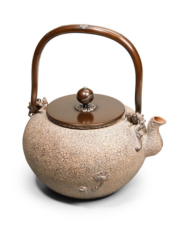 Bonhams HATANO SHŌHEI (18131892) A tetsubin (iron teapot for sencha