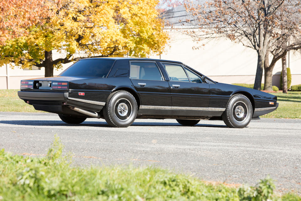 Aston Martin Lagonda 1982