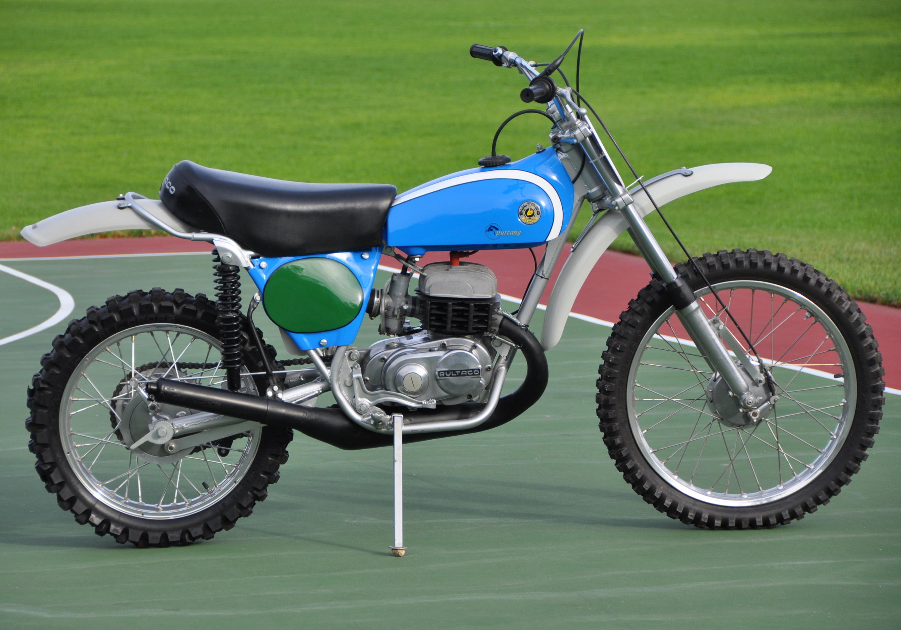 bultaco pursang 1975