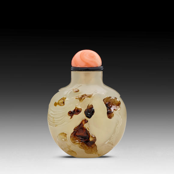 Bonhams : AN AGATE 'SCHOLAR' SNUFF BOTTLE Suzhou School, 1780-1850