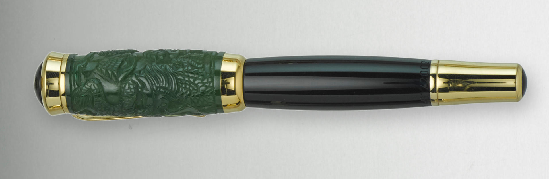 MONTBLANC: Qing Dynasty Jade Limited Edition 2002 Fountain Pen