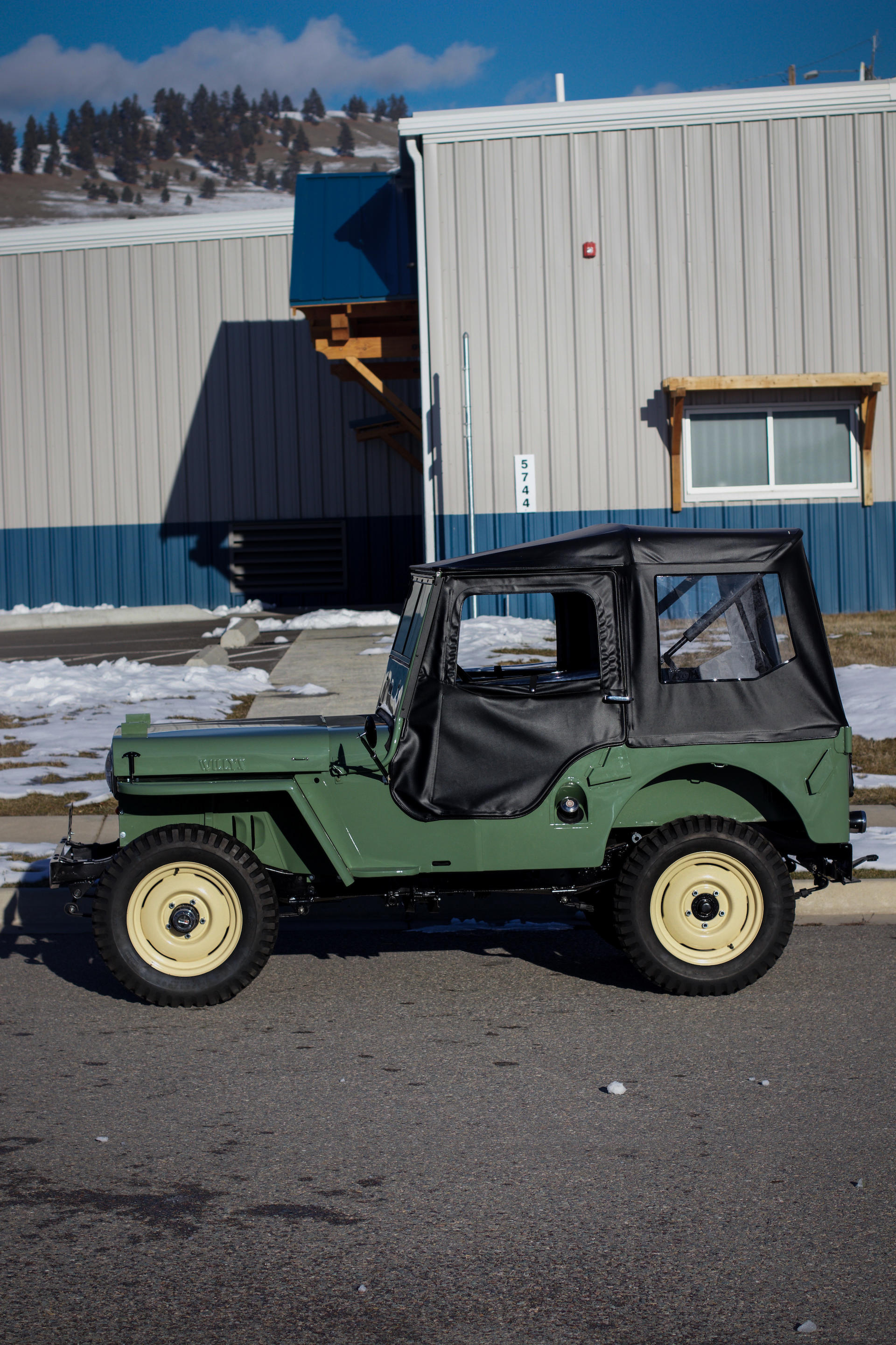 【新品】Jeep ノベルティ
ポンチョ、折り畳み傘、エコバック Jeep® Real Hybrid キャンペーン｜Jeep
